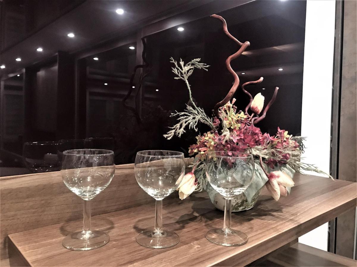 Deluxury Mirror Apartament Centrum Варшава Экстерьер фото