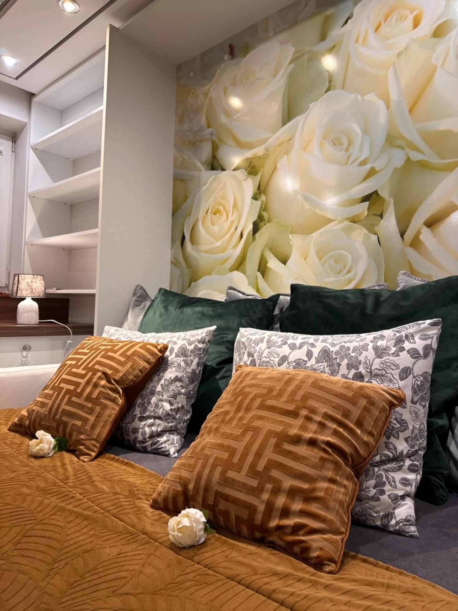 Deluxury Mirror Apartament Centrum Варшава Экстерьер фото