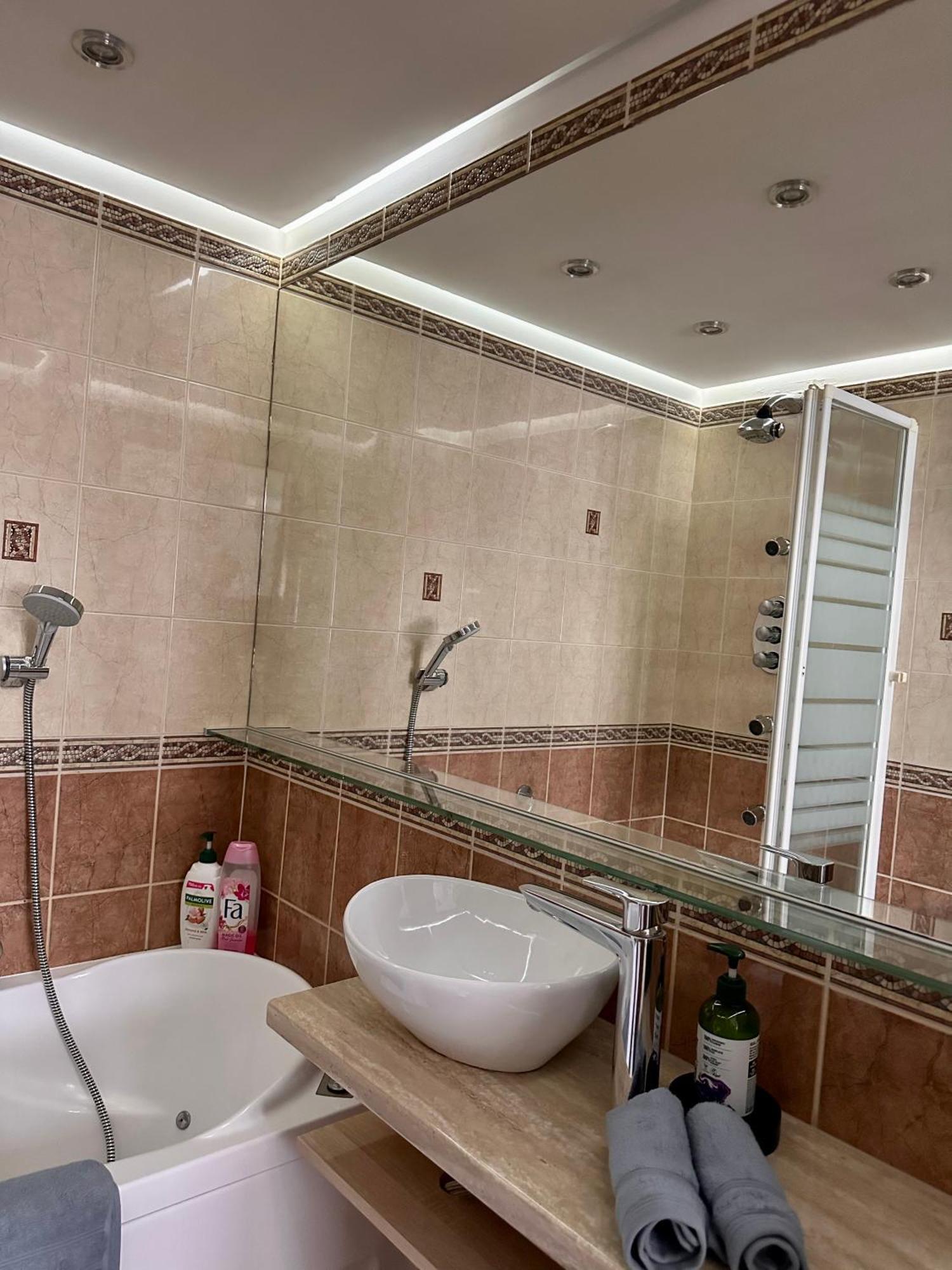 Deluxury Mirror Apartament Centrum Варшава Экстерьер фото