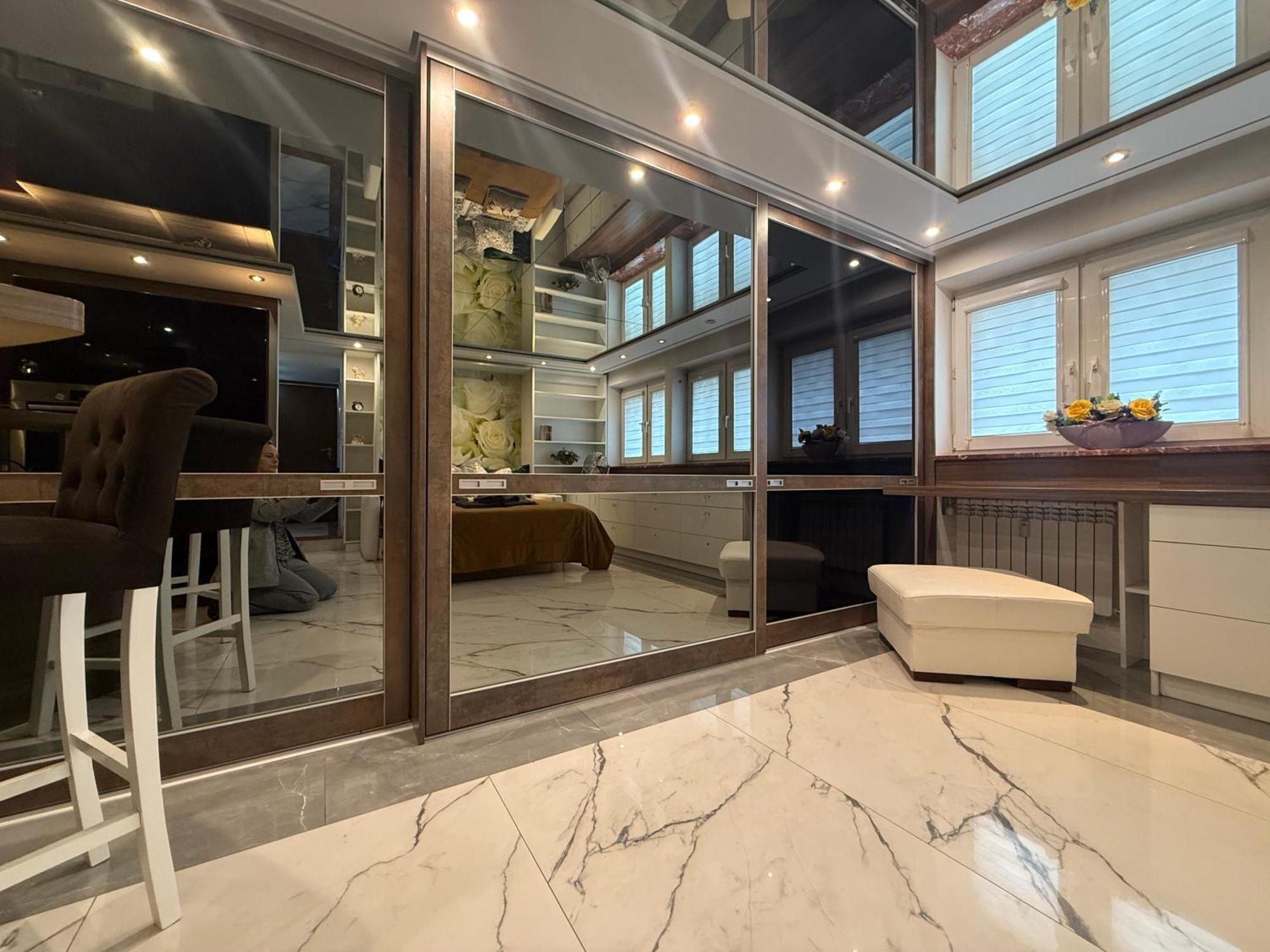 Deluxury Mirror Apartament Centrum Варшава Экстерьер фото